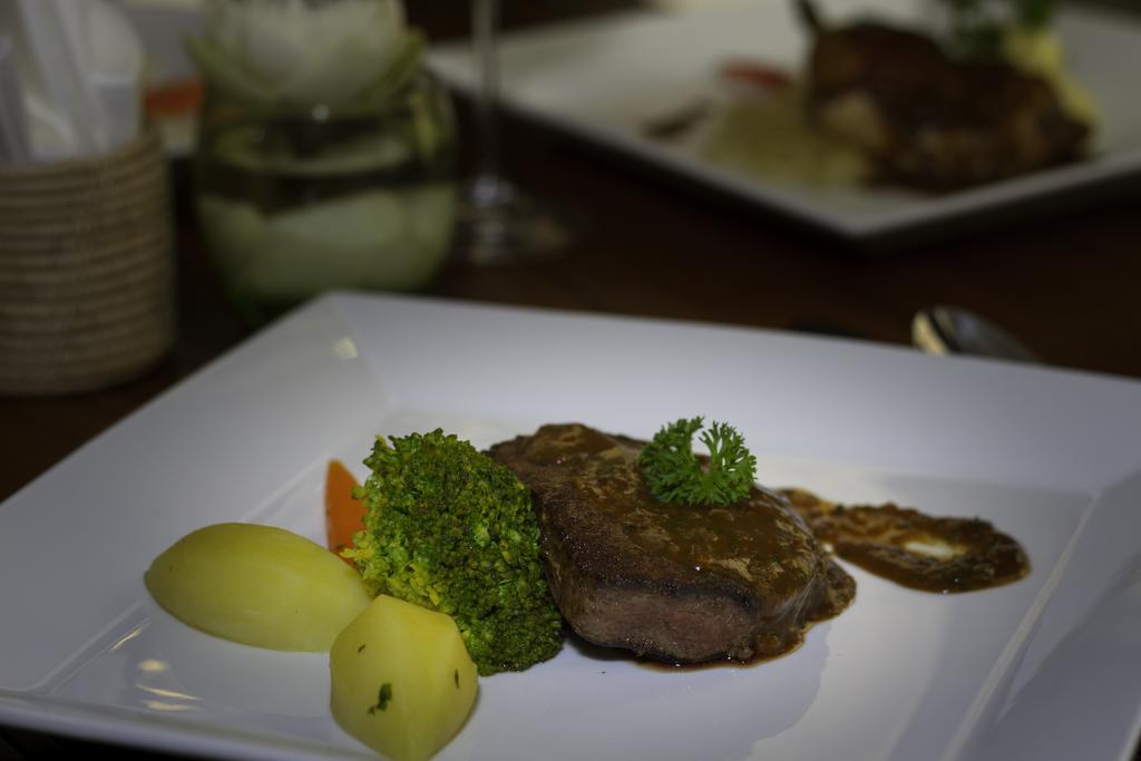 Double Leaf Boutique Hotel Phnompen Kültér fotó