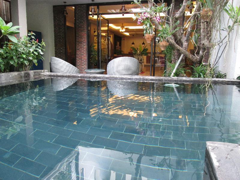Double Leaf Boutique Hotel Phnompen Kültér fotó